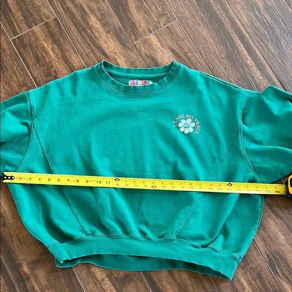 Urban outfitters oversized green Crewneck - Picture 7 of 8